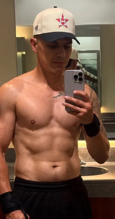 El mismo cliente después, 72 kg con más masa muscular